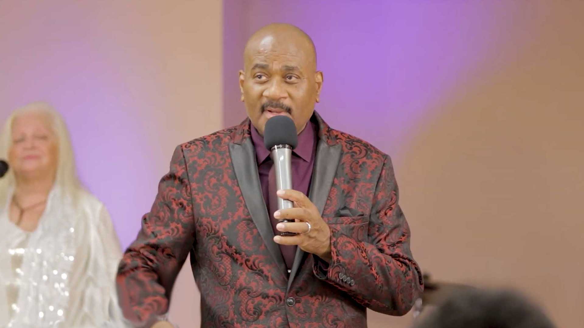 Rev Dr Estiban Lindsay - Gospel Artist - Special Mix Media - SMM